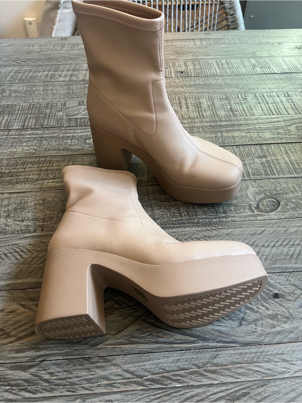 Intentionally Blank sz38 Platform Ankle Boots in Nude Tan NEW - Picture 10 of 13